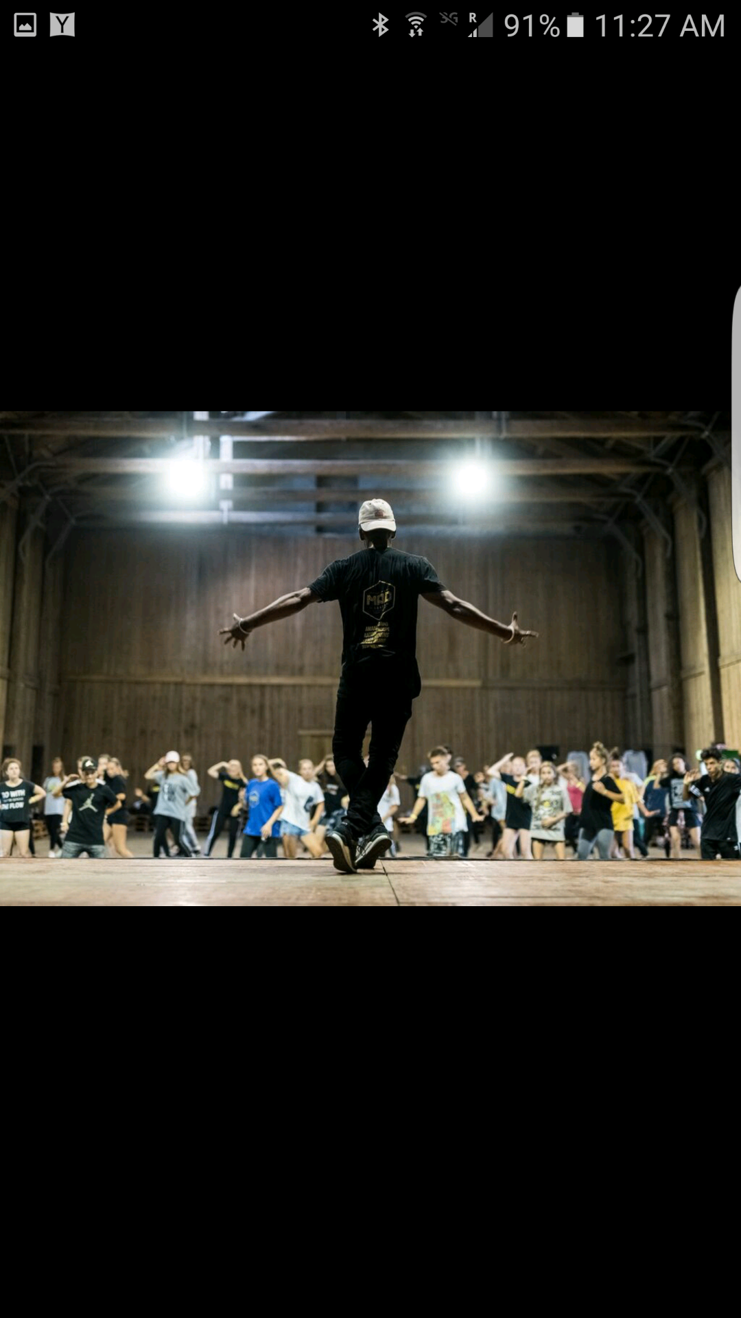 Taiwan Williams teaching a large workshop